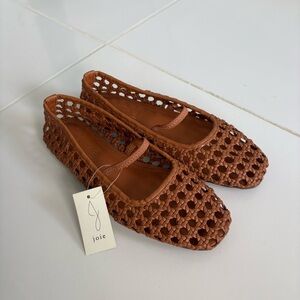 Joie “weavy” ballet Flats